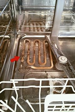 Накипь на трубчатом ТЭНе в посудомоечной машине